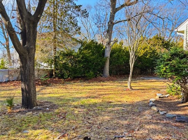 1262 Saxon Avenue, Bay Shore, NY 11706