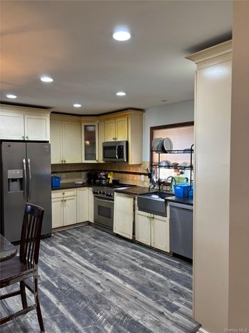 1262 Saxon Avenue, Bay Shore, NY 11706