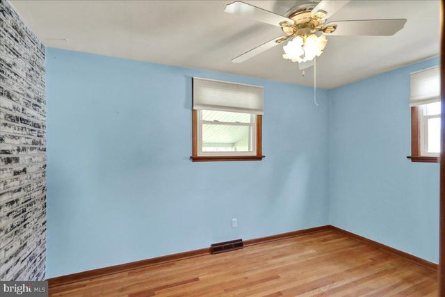 702 FREDERICK ST, Reading, PA 19607