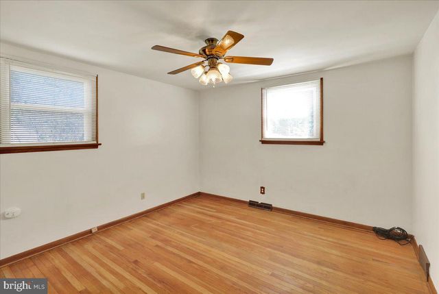 702 FREDERICK ST, Reading, PA 19607