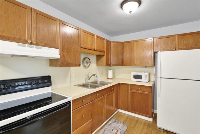 702 FREDERICK ST, Reading, PA 19607