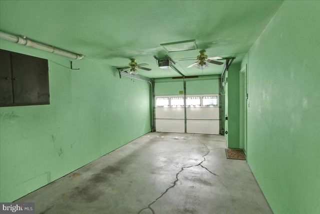 702 FREDERICK ST, Reading, PA 19607