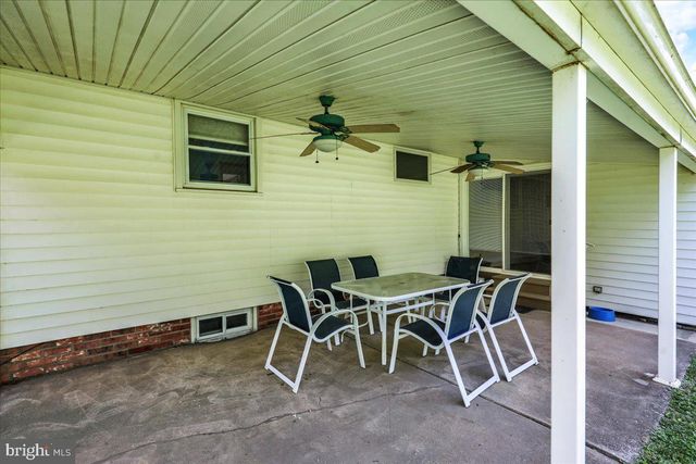 702 FREDERICK ST, Reading, PA 19607