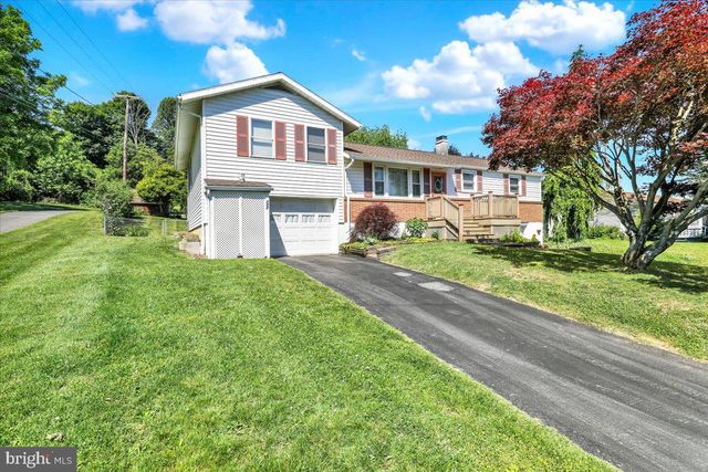 702 FREDERICK ST, Reading, PA 19607