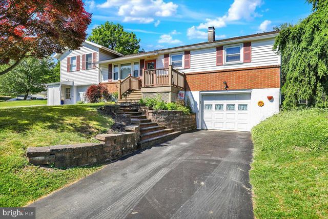 702 FREDERICK ST, Reading, PA 19607