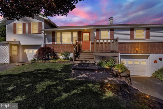 702 FREDERICK ST, Reading, PA 19607