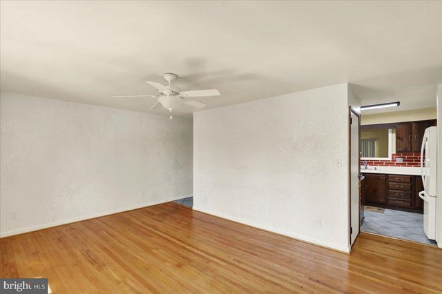 702 FREDERICK ST, Reading, PA 19607