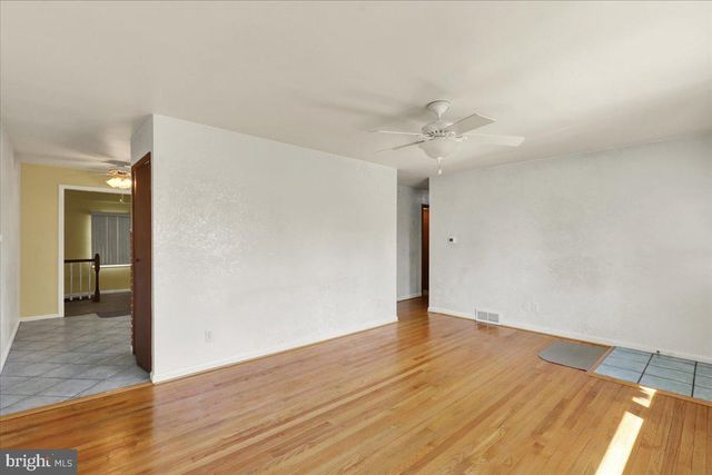 702 FREDERICK ST, Reading, PA 19607