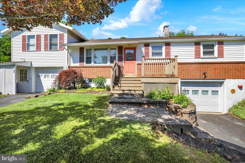 702 FREDERICK ST, Reading, PA 19607