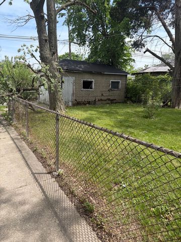 10201 S Princeton Avenue, Chicago, IL 60628
