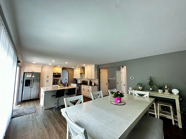 1496 Cheriton Circle, Grayslake, IL 60030
