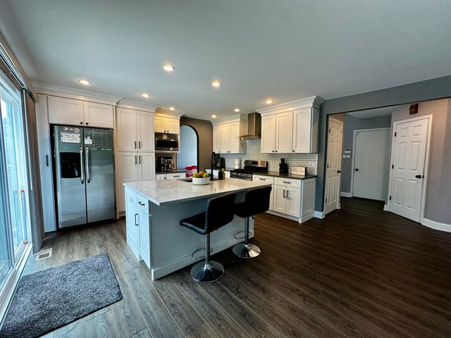 1496 Cheriton Circle, Grayslake, IL 60030