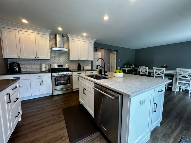 1496 Cheriton Circle, Grayslake, IL 60030