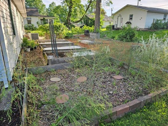 115 S Central Street, Buckner, MO 64016