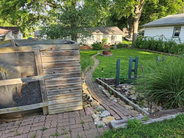 115 S Central Street, Buckner, MO 64016