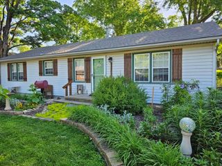 115 S Central Street, Buckner, MO 64016