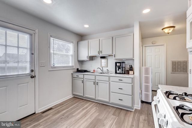 413 OAK AVE, Westminster, MD 21157