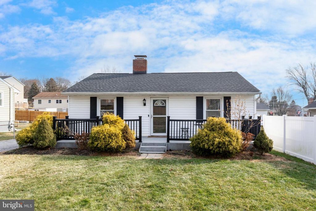 413 OAK AVE, Westminster, MD 21157