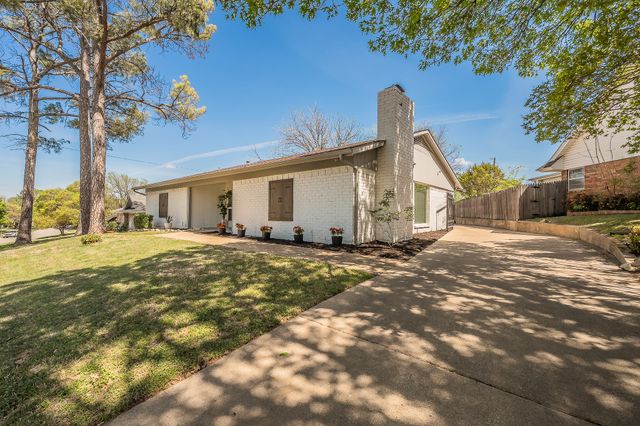 6517 Whitman Avenue, Fort Worth, TX 76133