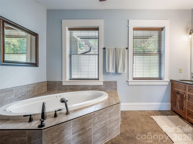 3 Blue Heron Drive, Fletcher, NC 28732