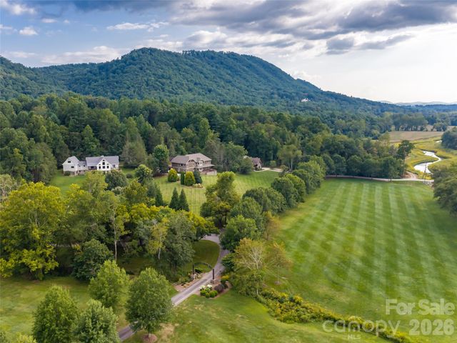 3 Blue Heron Drive, Fletcher, NC 28732