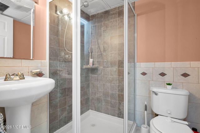 38 Illinois Avenue, Middletown, NJ 07748