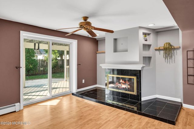 38 Illinois Avenue, Middletown, NJ 07748