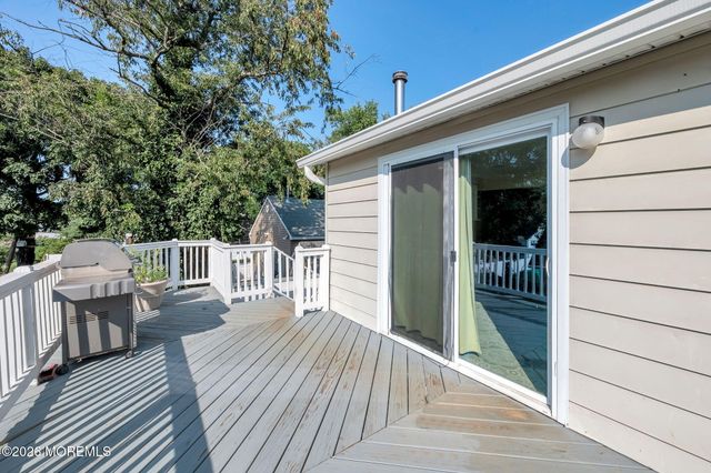 38 Illinois Avenue, Middletown, NJ 07748
