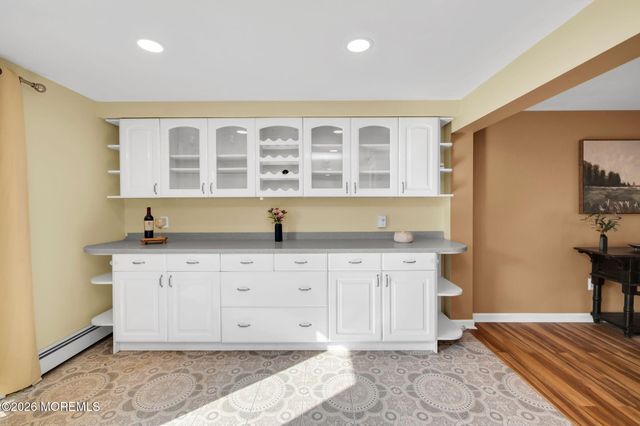38 Illinois Avenue, Middletown, NJ 07748