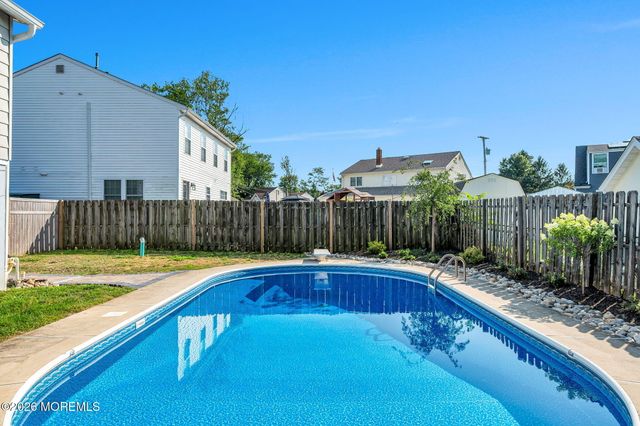 38 Illinois Avenue, Middletown, NJ 07748