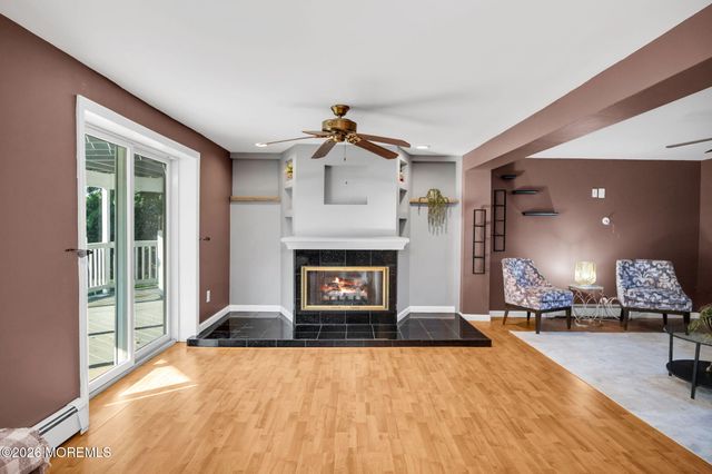 38 Illinois Avenue, Middletown, NJ 07748
