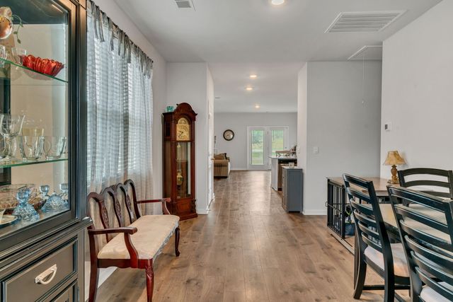 2428 Quinn Dr, White House, TN 37188