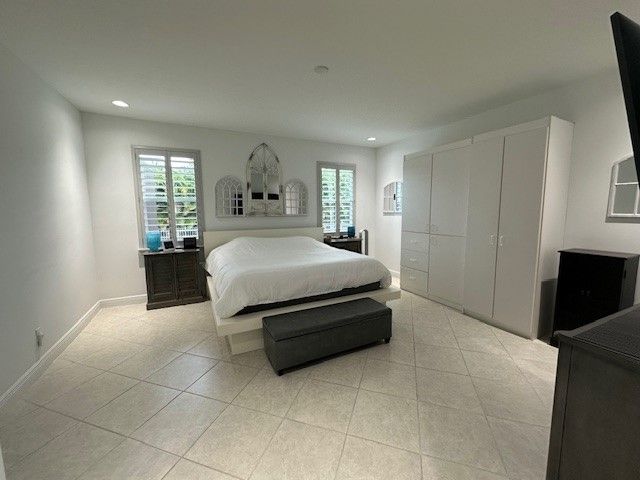 8330 Summer Lake Drive, Vero Beach, FL 32967