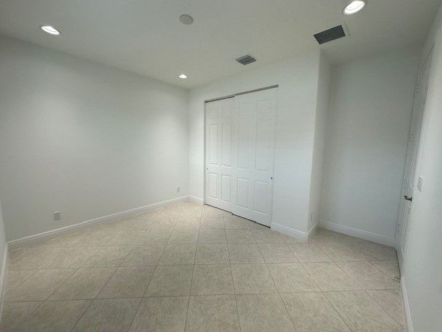 8330 Summer Lake Drive, Vero Beach, FL 32967