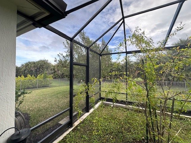 8330 Summer Lake Drive, Vero Beach, FL 32967