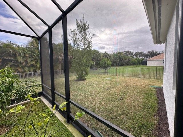 8330 Summer Lake Drive, Vero Beach, FL 32967