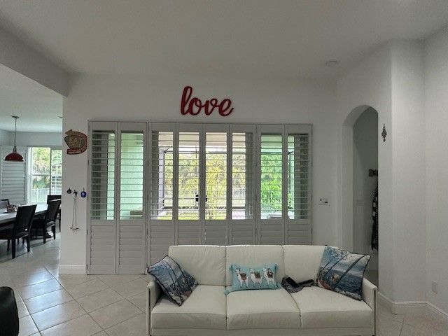 8330 Summer Lake Drive, Vero Beach, FL 32967