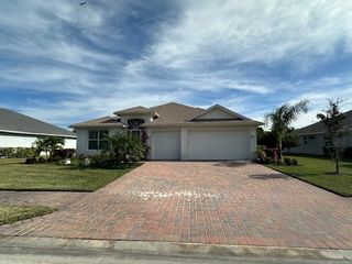 8330 Summer Lake Drive, Vero Beach, FL 32967