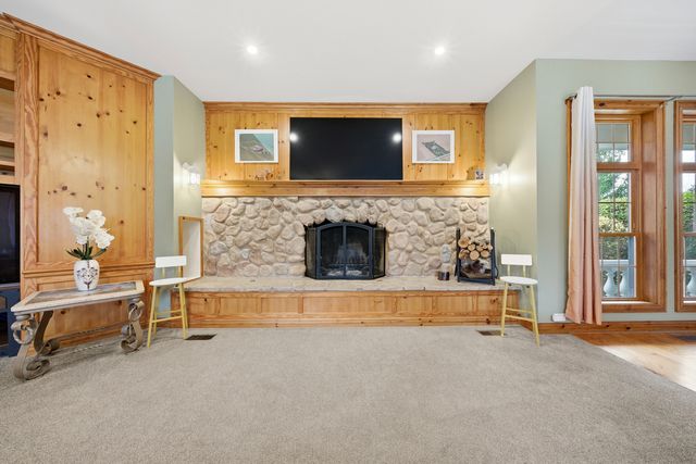 10731 Somonauk Road, Hinckley, IL 60520