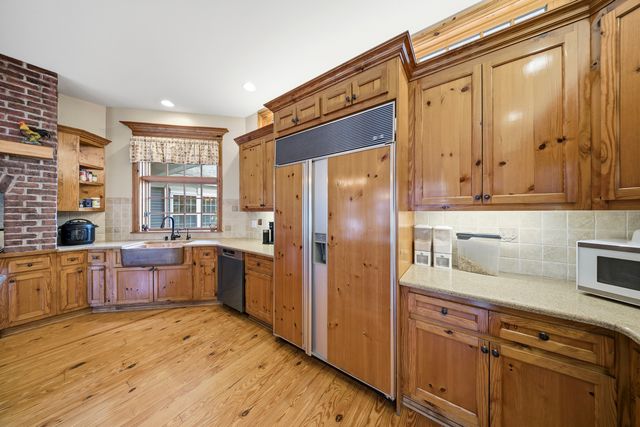 10731 Somonauk Road, Hinckley, IL 60520