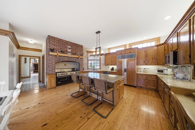 10731 Somonauk Road, Hinckley, IL 60520