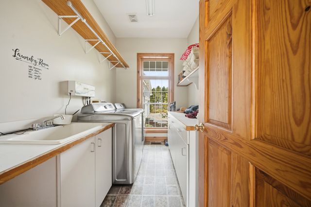 10731 Somonauk Road, Hinckley, IL 60520