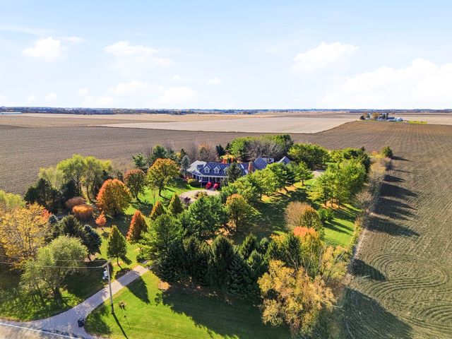 10731 Somonauk Road, Hinckley, IL 60520