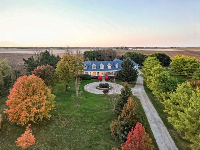 10731 Somonauk Road, Hinckley, IL 60520