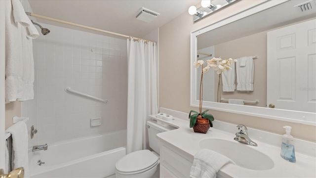 450 CERROMAR ROAD 282, Venice, FL 34293