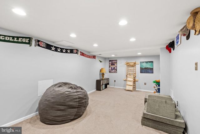 316 SILVER RIDGE DR, Sterling, VA 20164