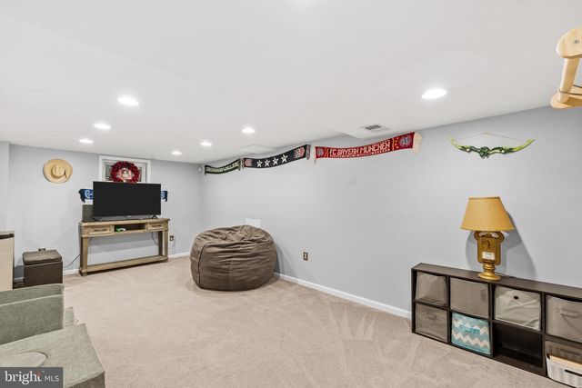 316 SILVER RIDGE DR, Sterling, VA 20164