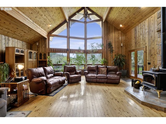 6700 UPPER OLALLA Rd, Winston, OR 97496