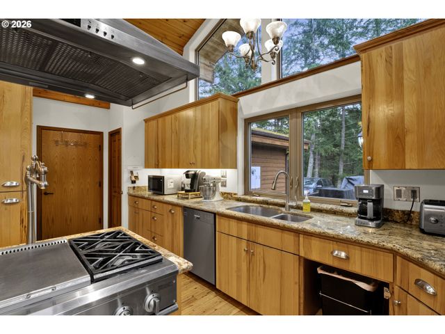 6700 UPPER OLALLA Rd, Winston, OR 97496