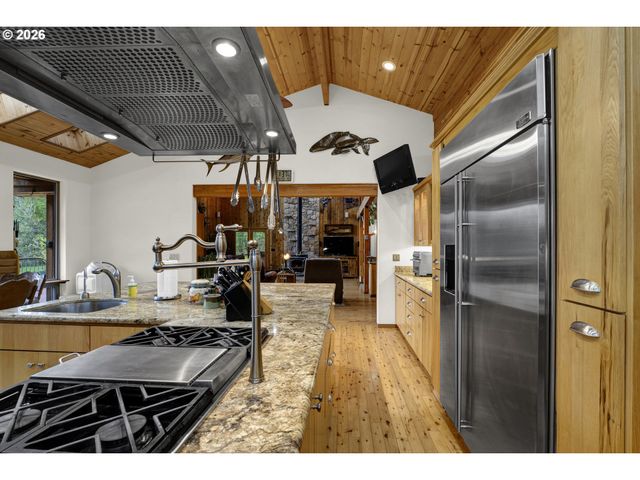 6700 UPPER OLALLA Rd, Winston, OR 97496